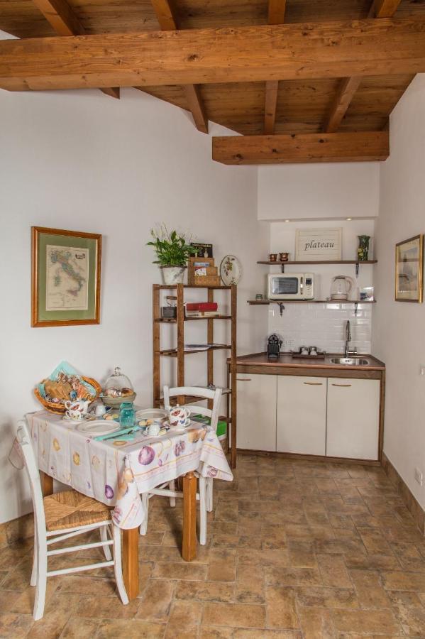 B&B Etruscan Garden Sutri Exterior photo