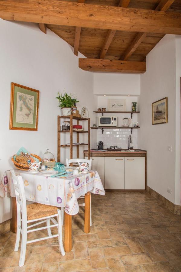 B&B Etruscan Garden Sutri Exterior photo